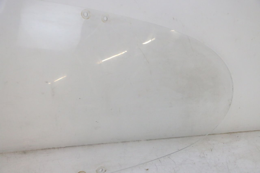 photo de JUNÇÃO DO CARENAGEM TRASEIRO BMW C1 125 (2000 - 2003) - Vista de perto