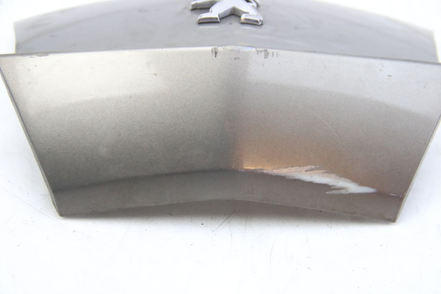 photo de JUNÇÃO DO CARENAGEM TRASEIRO PEUGEOT CITYSTAR 125 (2011 - 2017) - Zoom do estado de desgaste