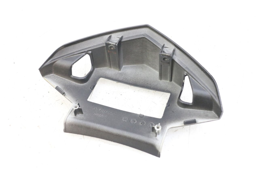 photo de JUNÇÃO DO CARENAGEM TRASEIRO KYMCO DINK 4T 50 (2007 - 2018) - Zoom do estado de desgaste