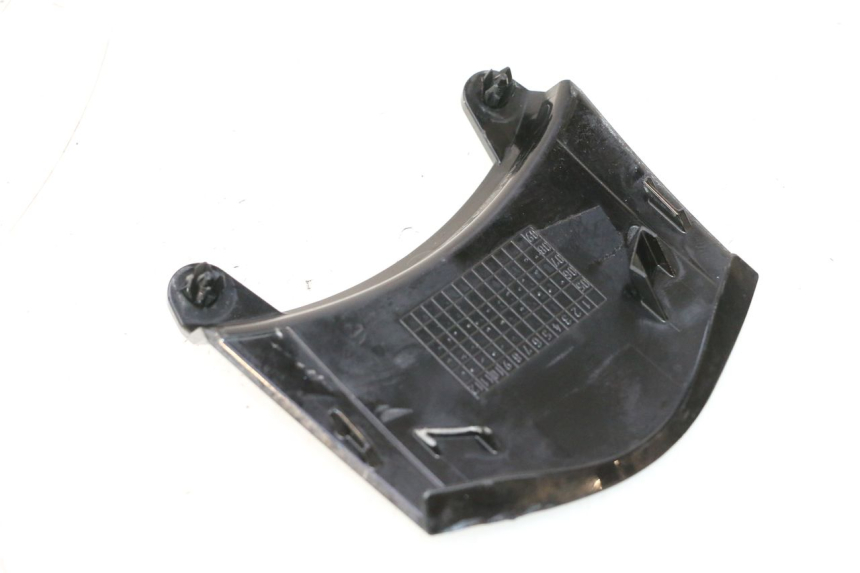 photo de JUNÇÃO DO CARENAGEM TRASEIRO KAWASAKI ER-6 ER6 N 650 (2005 - 2009) - Zoom do estado de desgaste