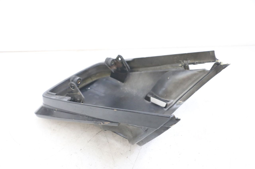 photo de JUNÇÃO DO CARENAGEM TRASEIRO YAMAHA FJ 3CX 1200 (1986 - 1996) - Outro ângulo de visão