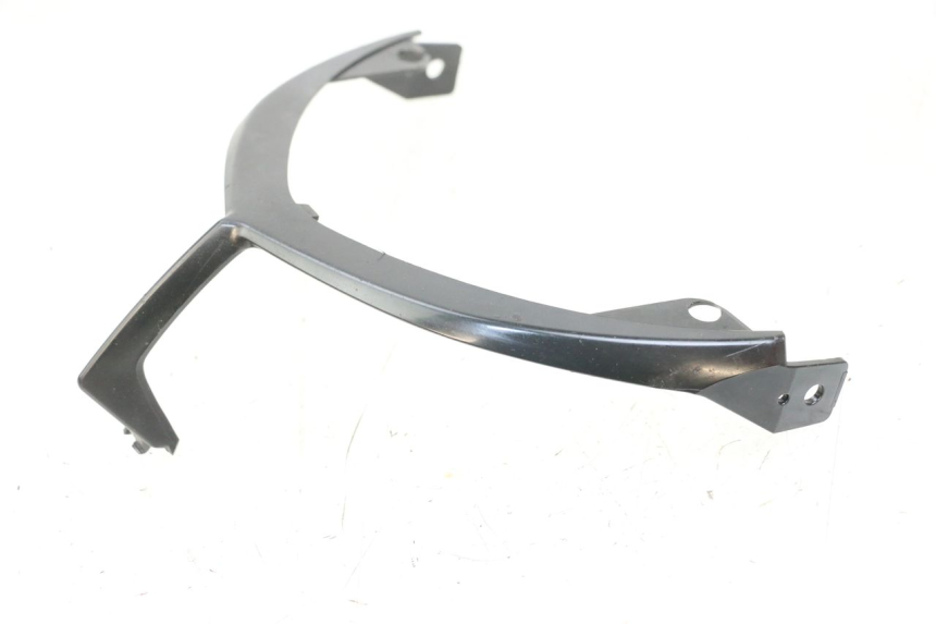 photo de JUNÇÃO DO CARENAGEM TRASEIRO YAMAHA FZ1 FAZER 1000 (2007 - 2009) - Ampliação técnica