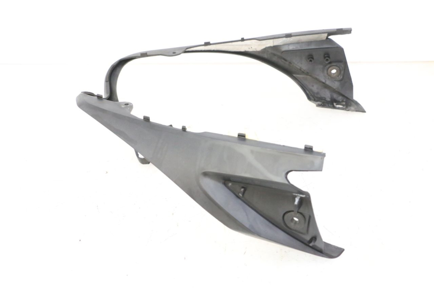 photo de JUNÇÃO DO CARENAGEM TRASEIRO YAMAHA FZ6 FAZER S2 600 (2007 - 2011) - Ampliação técnica