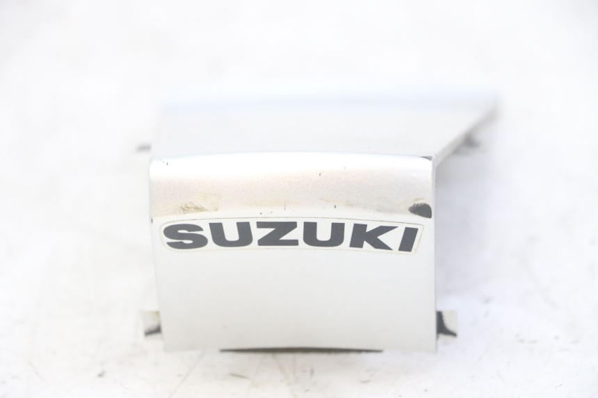 photo de JUNÇÃO DO CARENAGEM TRASEIRO SUZUKI GS GSE 500 (2001 - 2003) - Vista geral