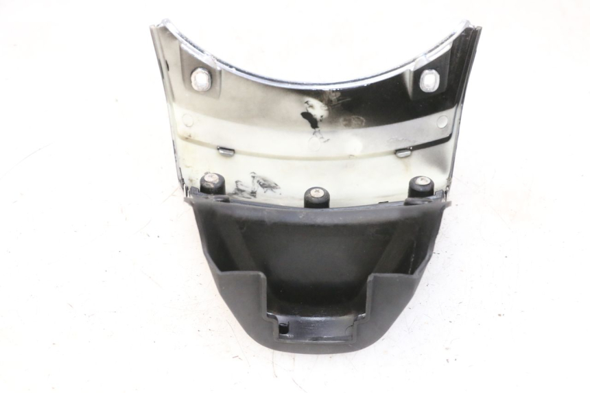 photo de JUNÇÃO DO CARENAGEM TRASEIRO JM MOTORS GTS 125 (2015 - 2019) - Detalhe da peça