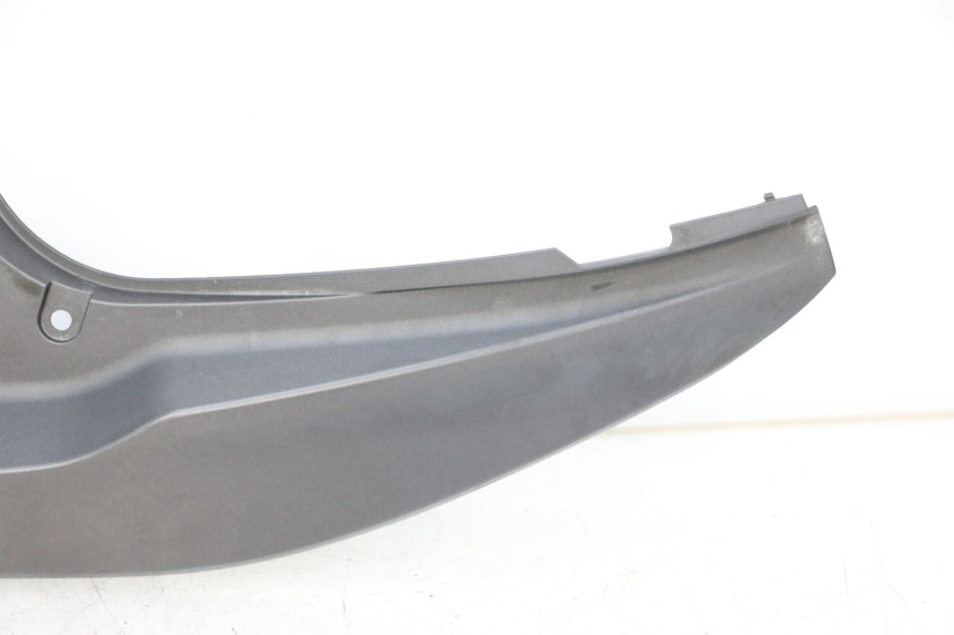 photo de JUNÇÃO DO CARENAGEM TRASEIRO HONDA PCX (JF57/JF64) 125 (2014 - 2018) - Inspeção visual