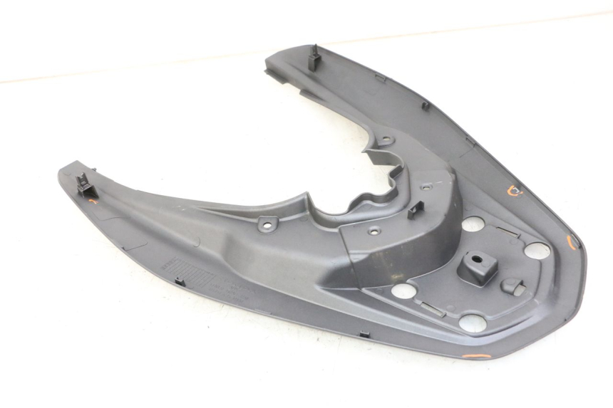 photo de JUNÇÃO DO CARENAGEM TRASEIRO HONDA PCX (JF57/JF64) 125 (2014 - 2018) - Pontos de fixação