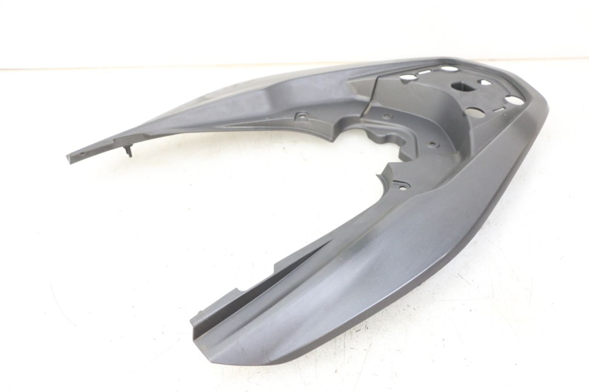 photo de JUNÇÃO DO CARENAGEM TRASEIRO HONDA PCX (JF57/JF64) 125 (2014 - 2018) - Estado da superfície