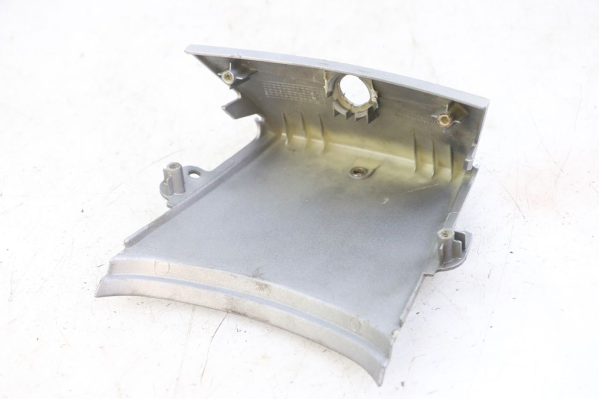 photo de JUNÇÃO DO CARENAGEM TRASEIRO HONDA SCV LEAD 100 (2003 - 2007) - Pontos de fixação