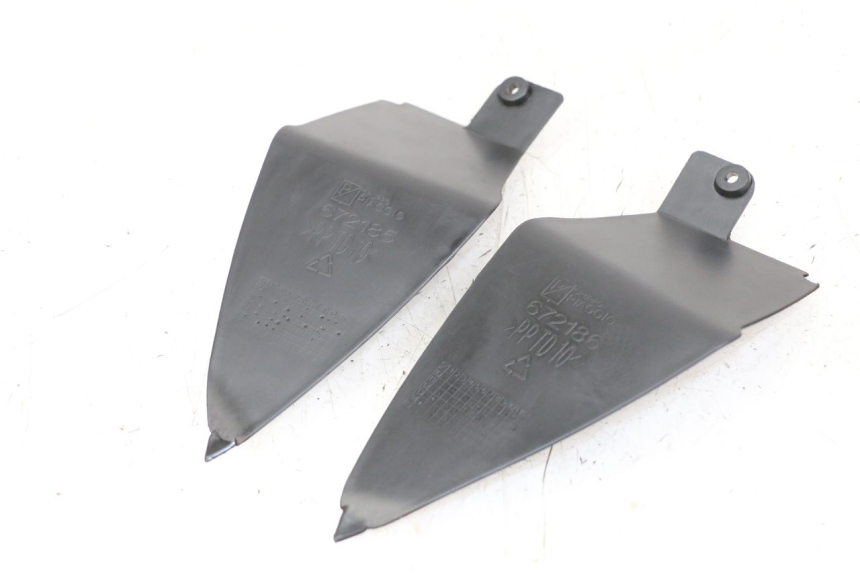 photo de JUNÇÃO DO CARENAGEM TRASEIRO INFERIOR APRILIA SR MOTARD 50 (2012 - 2018) - Zoom do estado de desgaste