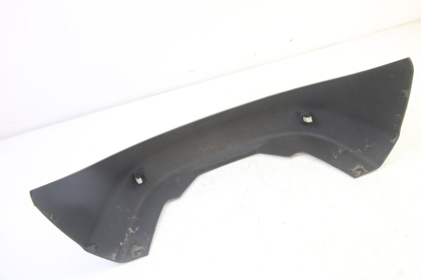 photo de JUNÇÃO DO CARENAGEM TRASEIRO INFERIOR SUZUKI BURGMAN 125 (2007 - 2014) - Peça verificada