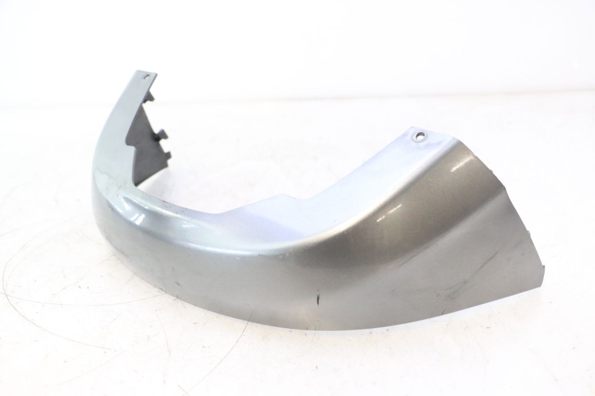 photo de JUNÇÃO DO CARENAGEM TRASEIRO INFERIOR SUZUKI BURGMAN 125 (2007 - 2014) - Vista principal