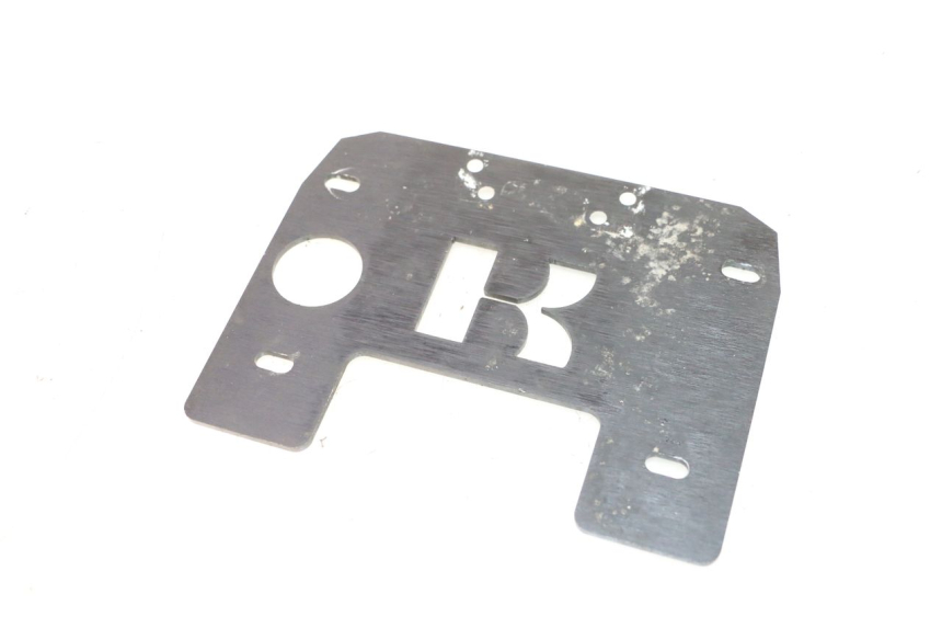 photo de JUNÇÃO INFERIOR DA CARENAGEM TRASEIRA KAWASAKI ER-6 ER6 N 650 (2005 - 2009) - Detalhe da peça