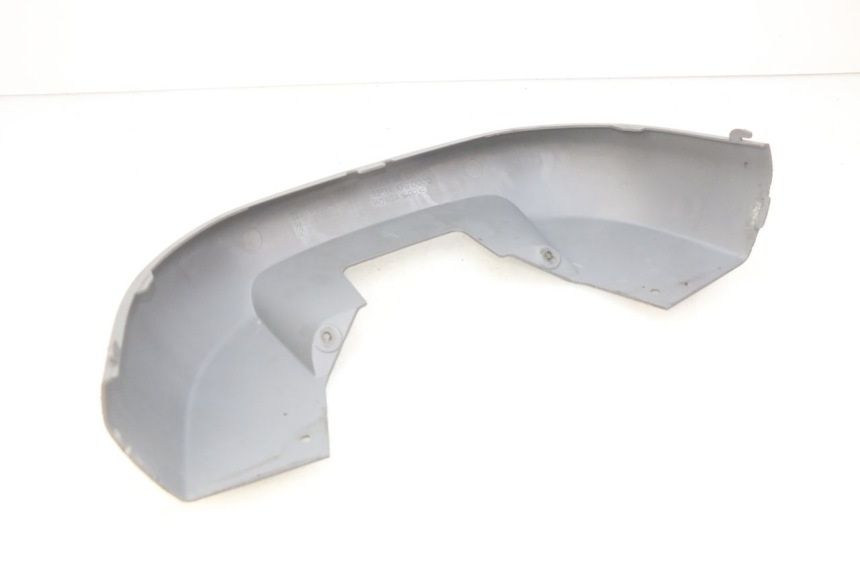 photo de JUNÇÃO DO CARENAGEM TRASEIRO INFERIOR HONDA FES PANTHEON 2T 125 (1998 - 2002) - Detalhe da peça