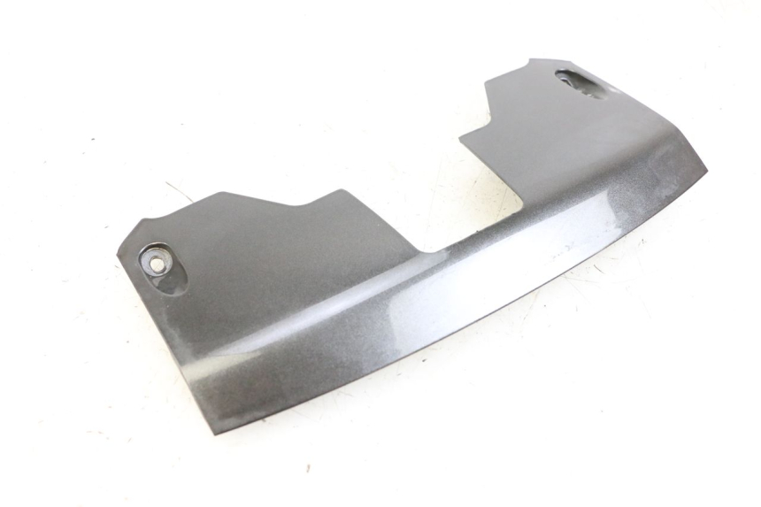 photo de JUNÇÃO DO CARENAGEM TRASEIRO INFERIOR HONDA FJS SILVER WING SILVERWING 400 (2005 - 2008) - Vista principal