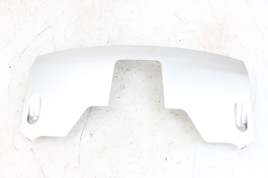 photo de JUNÇÃO DO CARENAGEM TRASEIRO INFERIOR HONDA FJS SILVERWING SILVER WING 600 (2001 - 2010) - Detalhe da peça