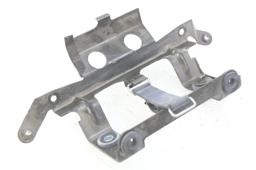 photo de JUNÇÃO DO CARENAGEM TRASEIRO INFERIOR YAMAHA FZS FAZER 600 (1998 - 2001) - Vista principal