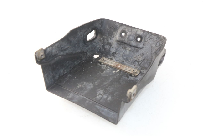 photo de JUNÇÃO DO CARENAGEM TRASEIRO INFERIOR KAWASAKI GPZ S 500 (1994 - 2005) - Detalhe da peça