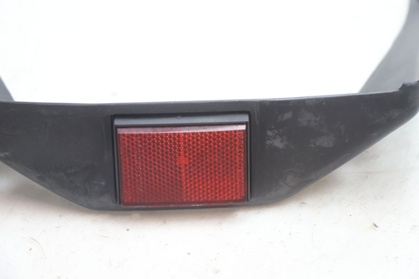 photo de JUNÇÃO INFERIOR DA CARENAGEM TRASEIRA SUZUKI GSX F GSXF 750 (1988 - 1998) - Detalhe da peça