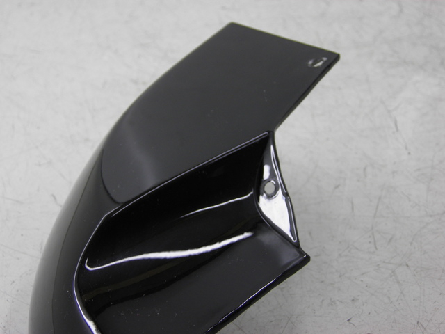 photo de JUNÇÃO DO CARENAGEM TRASEIRO INFERIOR JM MOTOR S-MAX 125 (2010 - 2014) - Ampliação técnica