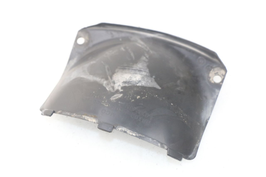 photo de JUNÇÃO DO CARENAGEM TRASEIRO INFERIOR KYMCO LIKE 4T 50 (2009 - 2018) - Outro ângulo de visão
