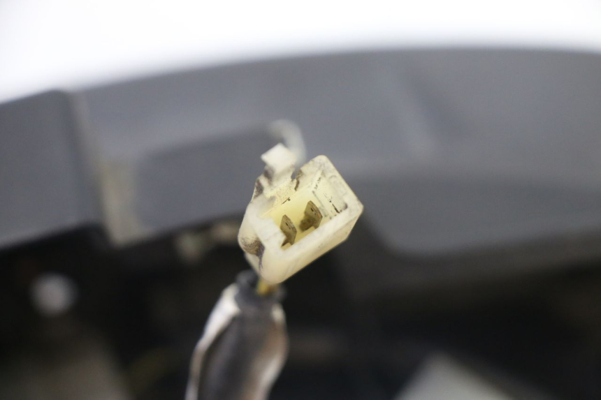 photo de JUNÇÃO DO CARENAGEM TRASEIRO INFERIOR PIAGGIO MP3 500 (2014 - 2017) - Pontos de fixação