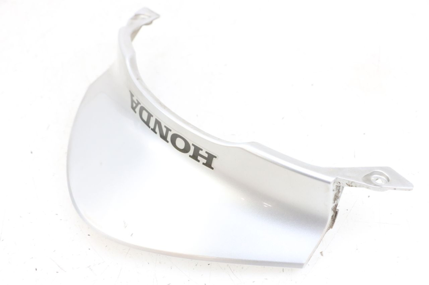 photo de JUNÇÃO DO CARENAGEM TRASEIRO INFERIOR HONDA NHX LEAD 110 (2008 - 2010) - Outro ângulo de visão