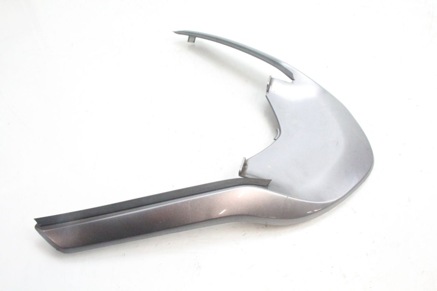 photo de JUNÇÃO DO CARENAGEM TRASEIRO INFERIOR HONDA PCX (JF28) 125 (2009 - 2011) - Detalhe da peça