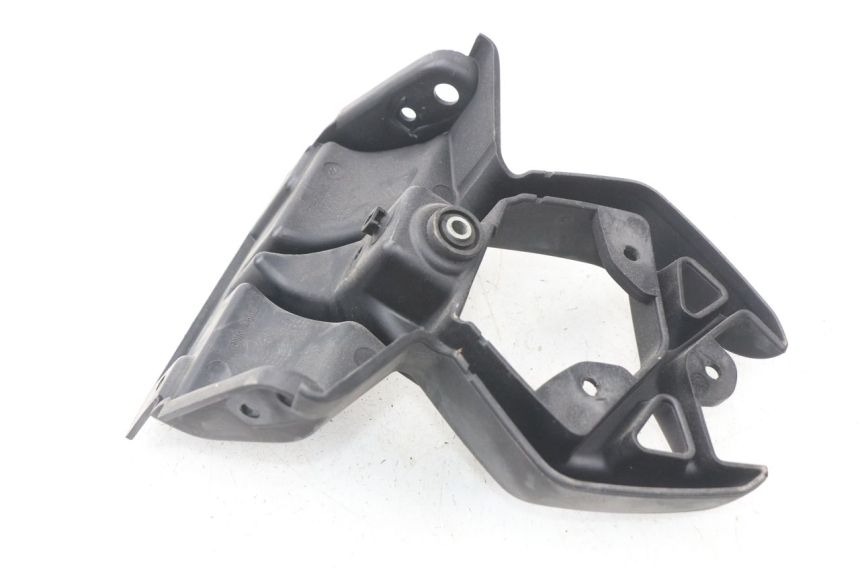photo de JUNÇÃO DO CARENAGEM TRASEIRO INFERIOR BMW R GS 1200 (2005 - 2007) - Zoom do estado de desgaste