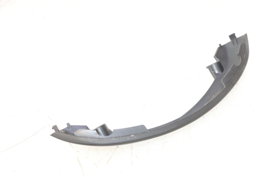 photo de JUNÇÃO DO CARENAGEM TRASEIRO INFERIOR TNT MOTOR ROMA 12' 2T 50 (2007 - 2018) - Detalhe da peça