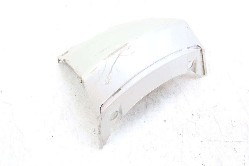 photo de JUNÇÃO DO CARENAGEM TRASEIRO INFERIOR PEUGEOT SATELIS 125 (2010 - 2012) - Pontos de fixação