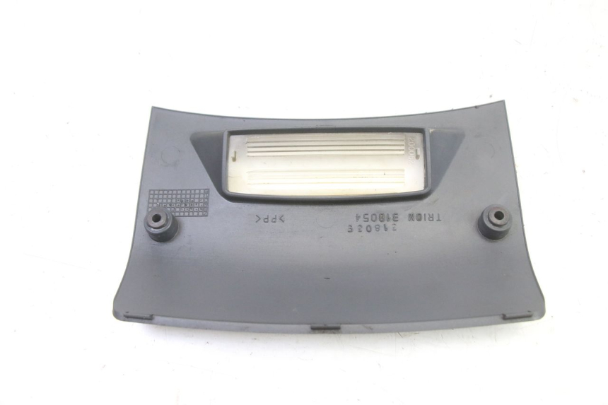 photo de JUNÇÃO DO CARENAGEM TRASEIRO INFERIOR PIAGGIO SUPER LX 125 (2000 - 2003) - Outro ângulo de visão