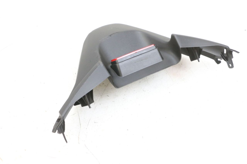 photo de JUNÇÃO DO CARENAGEM TRASEIRO INFERIOR YAMAHA TRICITY 300 (2020 - 2024) - Detalhe da peça