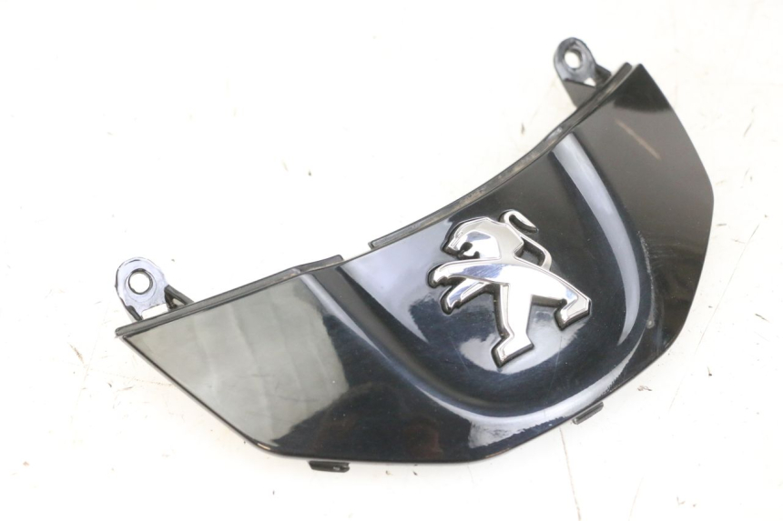 photo de JUNÇÃO DO CARENAGEM TRASEIRO INFERIOR PEUGEOT TWEET PRO EFI 4T 50 (2021 - 2022) - Outro ângulo de visão