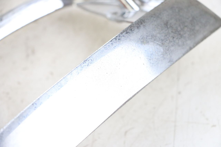 photo de JUNÇÃO DO CARENAGEM TRASEIRO INFERIOR PIAGGIO VESPA LX 2T 50 (2005 - 2013) - Zoom do estado de desgaste