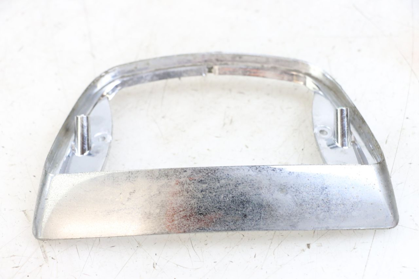 photo de JUNÇÃO DO CARENAGEM TRASEIRO INFERIOR PIAGGIO VESPA LX 2T 50 (2005 - 2013) - Ampliação técnica