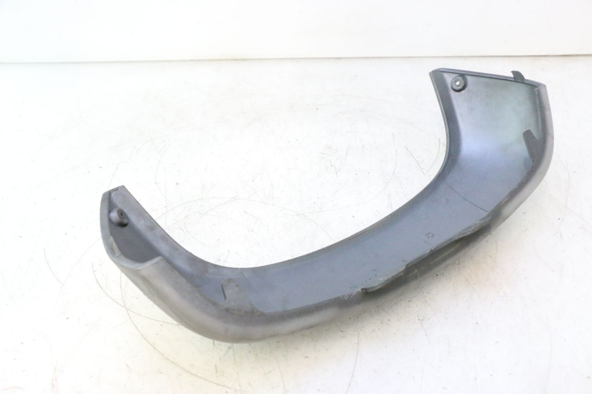 photo de JUNÇÃO INFERIOR DA CARENAGEM TRASEIRA PIAGGIO X9 AMALFI 180 (2000 - 2003) - Pontos de fixação