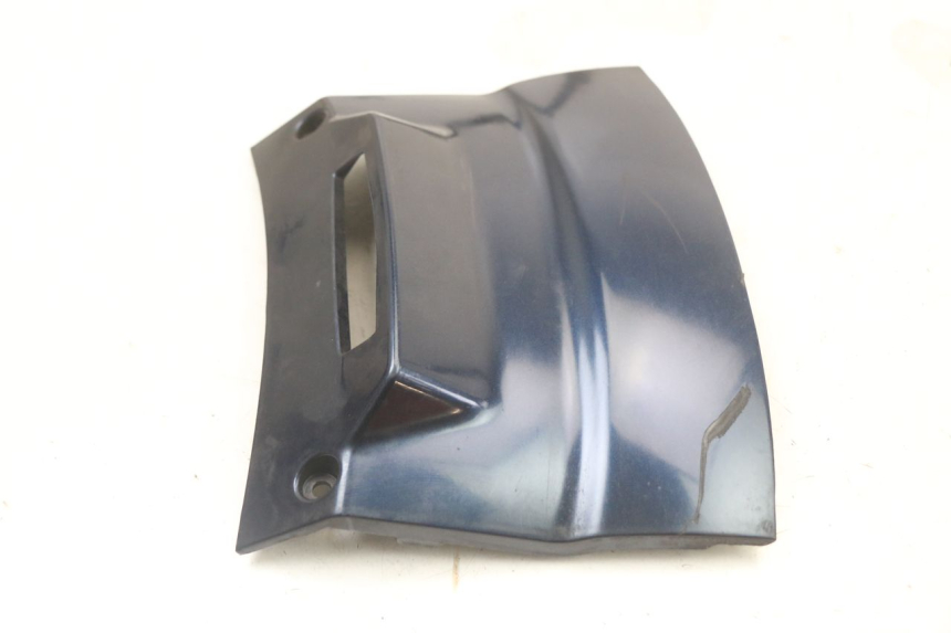 photo de JUNÇÃO DO CARENAGEM TRASEIRO INFERIOR PIAGGIO XEVO - X EVO 125 (2007 - 2017) - Pontos de fixação