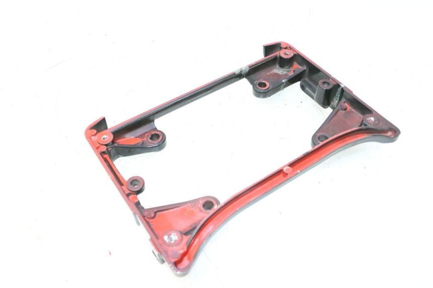 photo de JUNÇÃO INFERIOR DA CARENAGEM TRASEIRA HONDA XRV AFRICA TWIN 750 (1990 - 1992) - Detalhe da peça