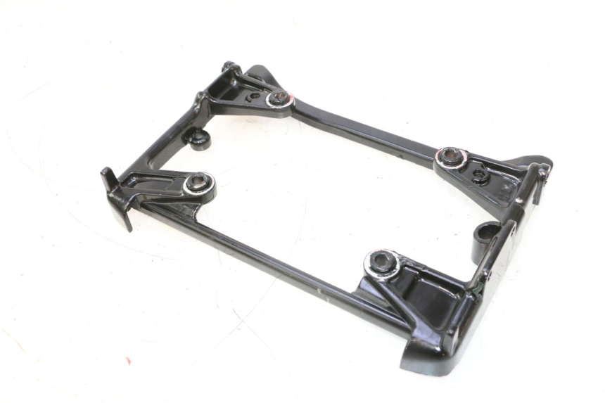 photo de JUNÇÃO INFERIOR DA CARENAGEM TRASEIRA HONDA XRV AFRICA TWIN 750 (1990 - 1992) - Zoom do estado de desgaste
