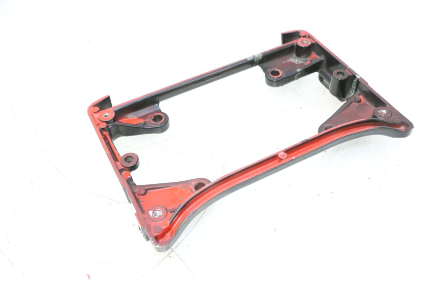 photo de JUNÇÃO INFERIOR DA CARENAGEM TRASEIRA HONDA XRV AFRICA TWIN 750 (1990 - 1992) - Pontos de fixação