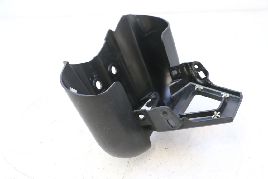 photo de JUNÇÃO DO CARENAGEM TRASEIRO PEUGEOT LUDIX ONE 50 (2004 - 2013) - Detalhe da peça