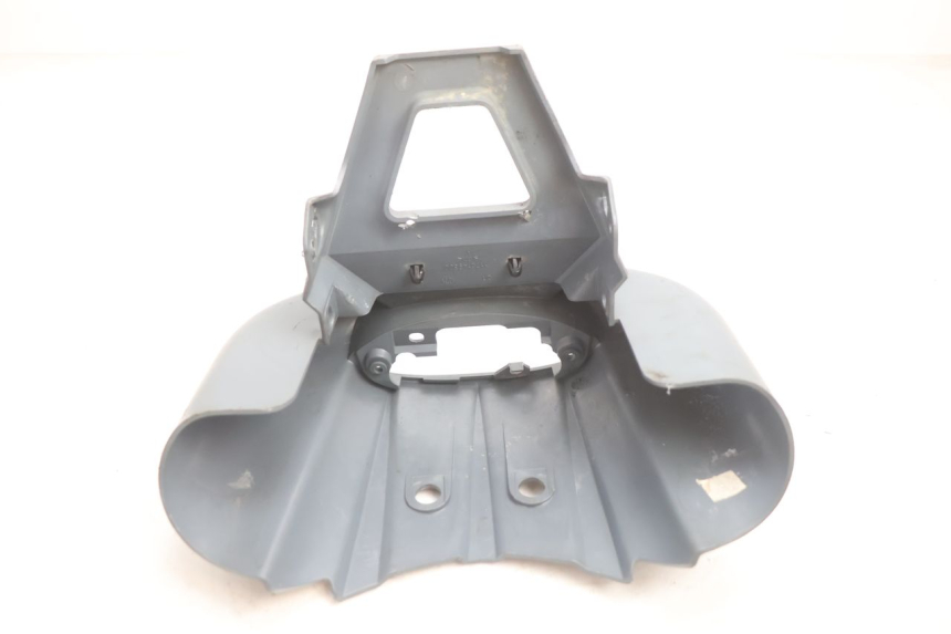 photo de JUNÇÃO DA CARROÇARIA TRASEIRA PEUGEOT LUDIX ONE 50 (2004 - 2006) - Estado da superfície