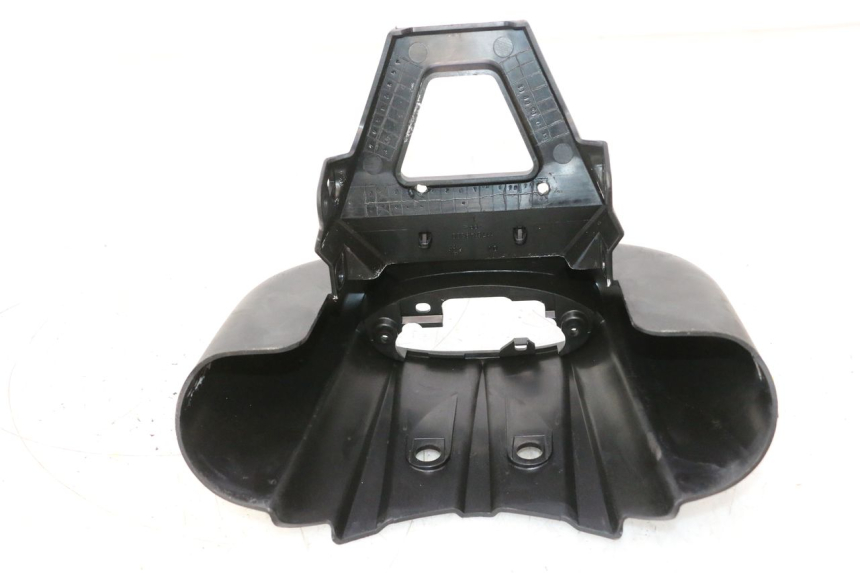 photo de JUNÇÃO DA CARROÇARIA TRASEIRA PEUGEOT LUDIX PRO 2T 50 (2010 - 2017) - Detalhe da peça