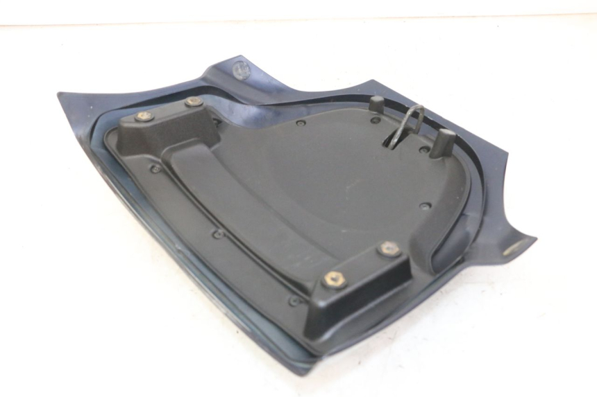 photo de JUNÇÃO DO CARENAGEM TRASEIRO PIAGGIO MP3 LT 300 (2010 - 2016) - Vista do produto