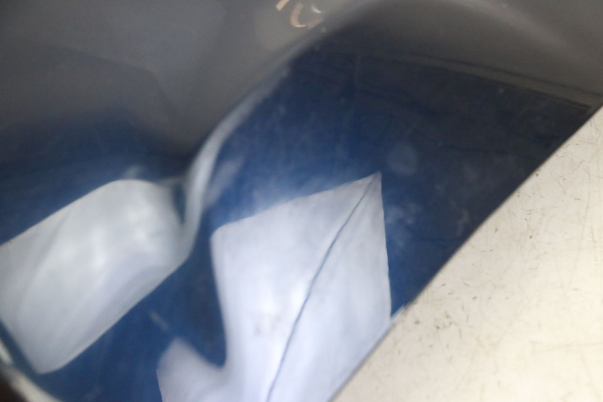 photo de JUNÇÃO DO CARENAGEM TRASEIRO PIAGGIO MP3 LT 300 (2010 - 2016) - Pontos de fixação