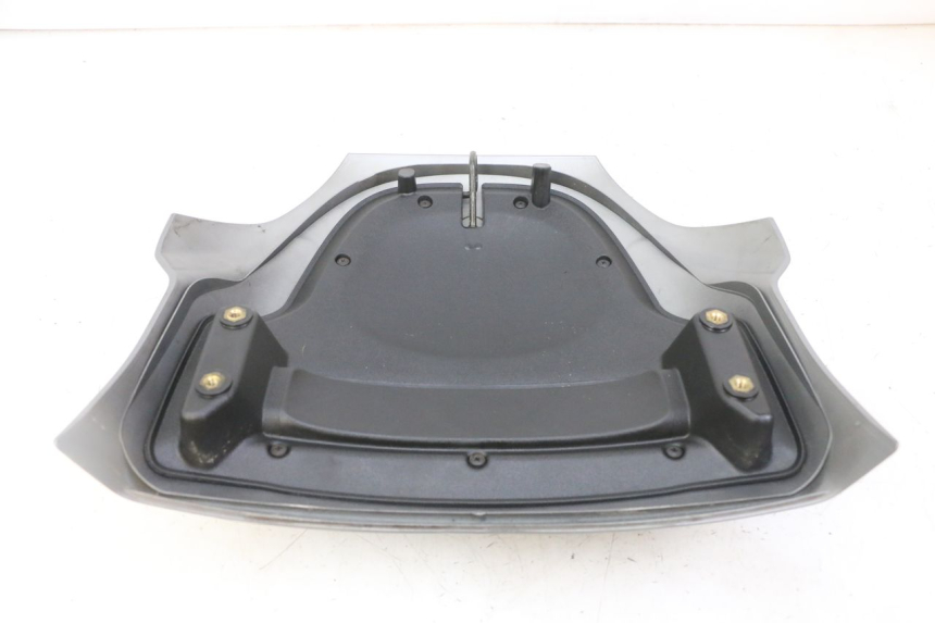 photo de JUNÇÃO DO CARENAGEM TRASEIRO PIAGGIO MP3 LT 300 (2010 - 2016) - Zoom do estado de desgaste