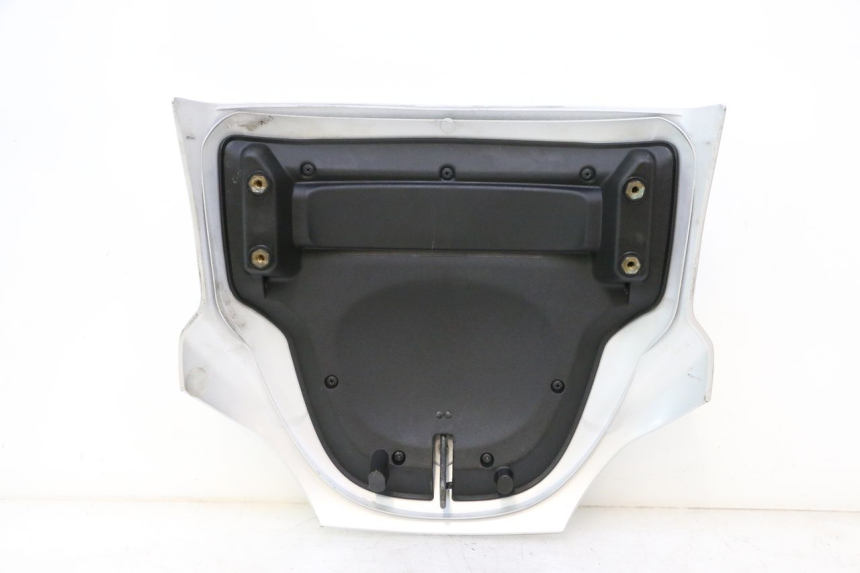 photo de JUNÇÃO DO CARENAGEM TRASEIRO PIAGGIO MP3 LT 300 (2010 - 2016) - Detalhe da peça