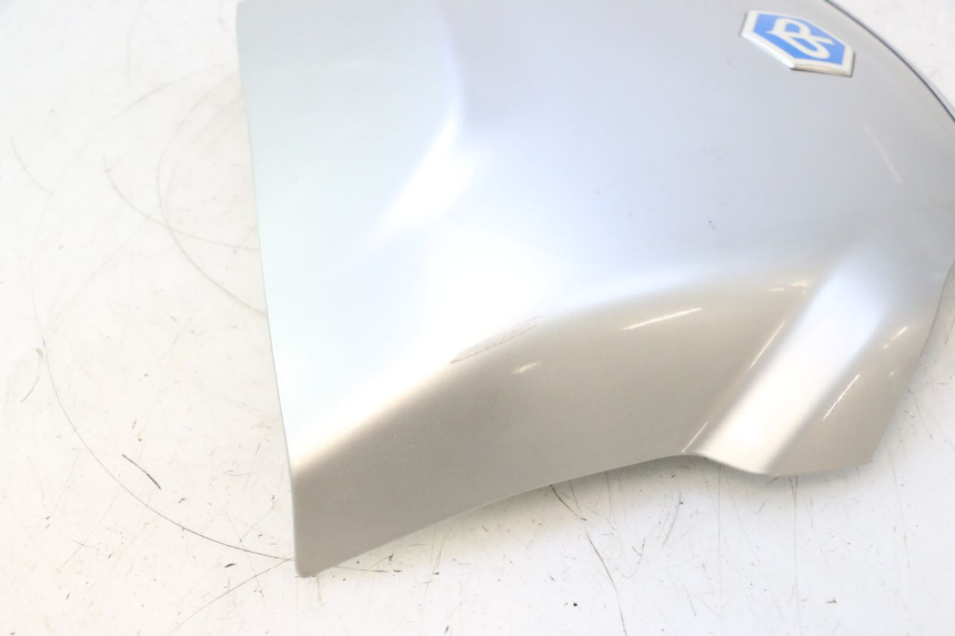 photo de JUNÇÃO DO CARENAGEM TRASEIRO PIAGGIO MP3 LT 300 (2010 - 2016) - Estado da superfície