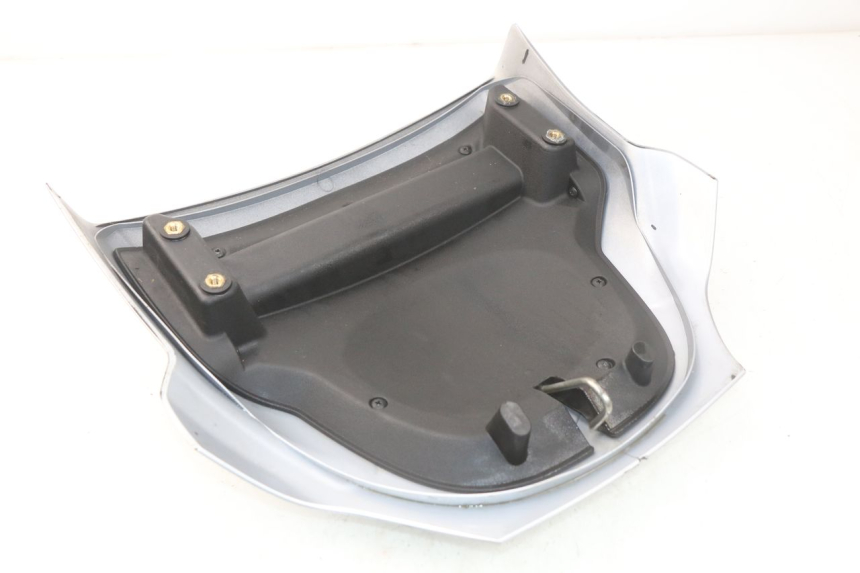 photo de JUNÇÃO DO CARENAGEM TRASEIRO PIAGGIO MP3 125 (2006 - 2014) - Ampliação técnica